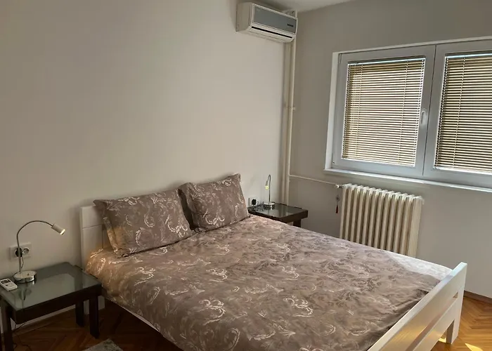 Ole Iii - In The Center * Skopje